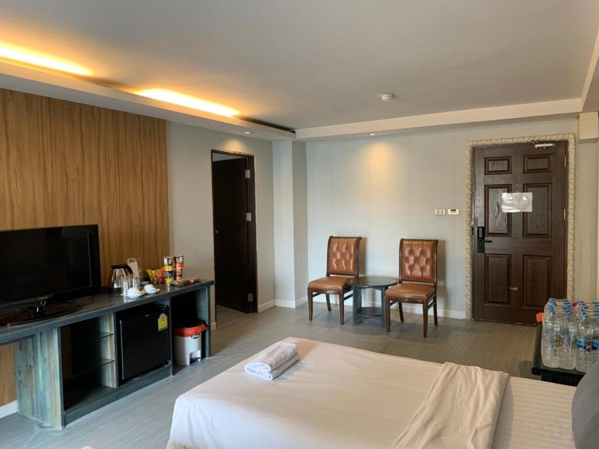 Luxor Bangkok Hotel 논타부리 외부 사진